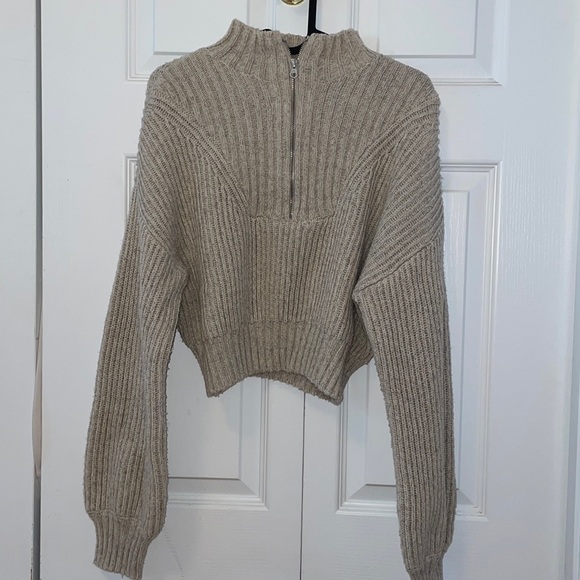 CROPPED QUARTER ZIP GARAGE SWEATER - Picture 1 of 6